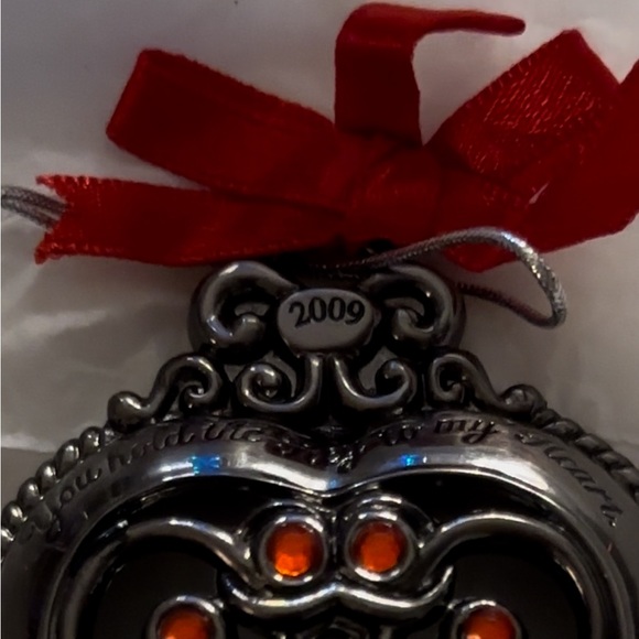 BUY 1 get 1 FREE  - CARLTON “Our Christmas Together” Heirloom Christmas … - Picture 4 of 4